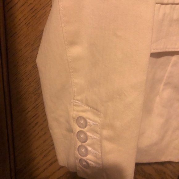 Excellent condition blazer / buttons - Picture 3 of 9